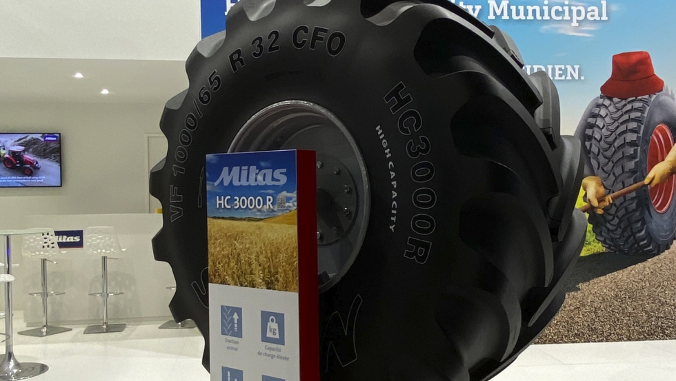Mitas ha desarrollado el neumtico HC 3000 R para cosechadoras y maquinaria agrcola pesada