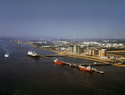 El trfico de mercancas por el puerto de Huelva alcanza los 20 millones de toneladas