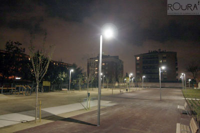 Una de las farolas LED de Industrias de Iluminacin Roura, en funcionamiento