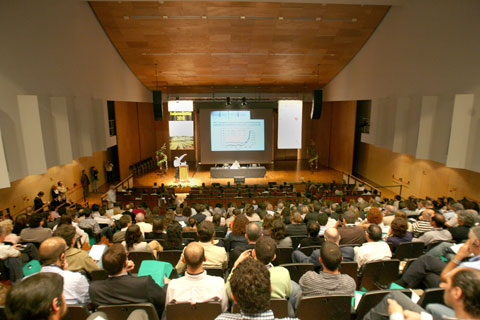 El auditorio gora de Vilafranca del Peneds (Barcelona) present un lleno espectacular para acoger la segunda edicin de EcoSostenibleWine...