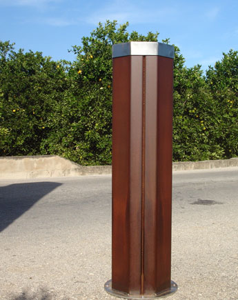 It pilona made by Martn Mena, S.L. in Corten steel