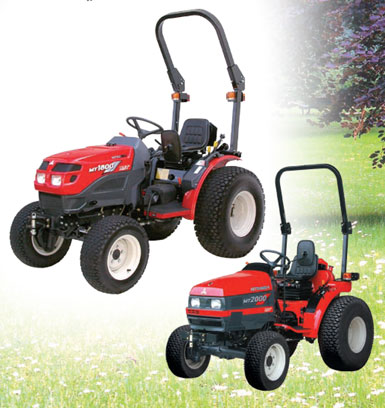 Todos los tractores de jardinera cuentan con transmisin hidrosttica y neumticos turf