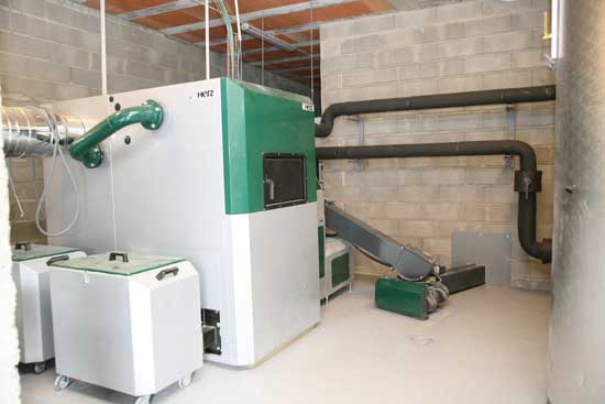 Caldera de biomasa instalada en el Centro Tecnolgico Forestal de Catalua