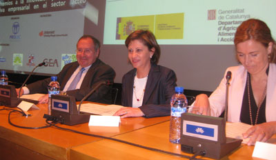 La ministra del Marm, Elena Espinosa, durante la inauguracin del saln