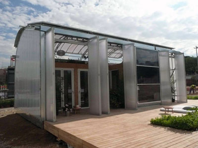 La casa solar Low3 consigui el primer premio en la prueba de arquitectura del certamen