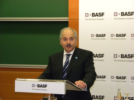 Erwin Rauhe, vicepresidente y consejero delegado de BASF Espaola S.L...