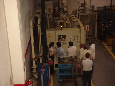 Los asistentes pudieron conocer el funcionamiento de la central de filtracin que permite reciclar los aceites de corte utilizados en la produccin...