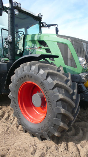 Trelleborg acaba de lanzar al mercado 13 nuevos medidas, muchas en TM900Hp para tractores de alta potencia