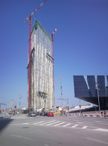 Las obras de construccin de la nueva torre Zero Zero al inicio de la Diagonal de Barcelona