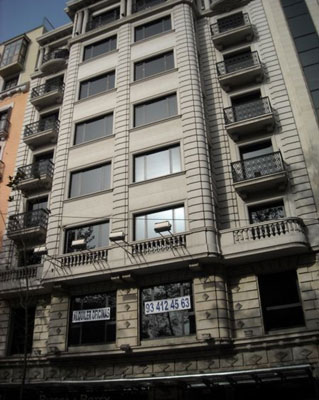 Fachada del edificio donde se ha trasladado la sede de Tasinsa en la Ciudad Condal, en la Avenida Diagonal 458