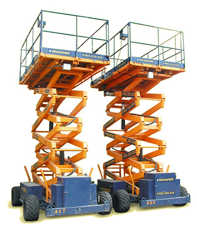 Las plataformas elevadoras autopropulsadas son un buen mtodo de transporte de carga en el sector de la construccin. Foto: Tecnorent, S.L...
