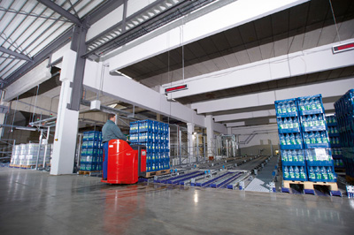 El nuevo almacn de estantes de 8.400 m2 puede almacenar un total de 38.688 pals