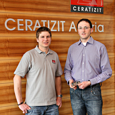 Patrick Zobl (a la derecha), jefe de producto Mecanizado de cigeales con Hannes Brandhofer, especialista de I+D (ambos colaboradores de Ceratizit)...