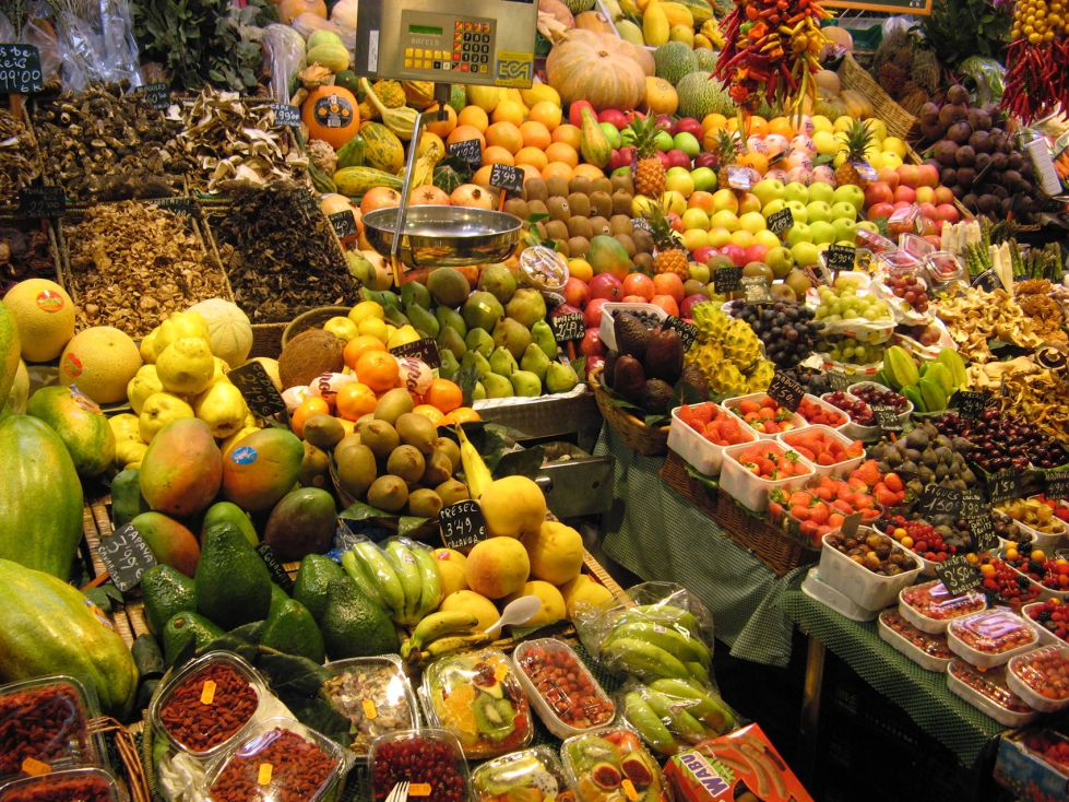 Puesto de frutas en el Mercado de La Boquera