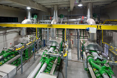 En la imagen, la planta de trigeneracin donde se producen vapor, agua caliente y fra y electricidad