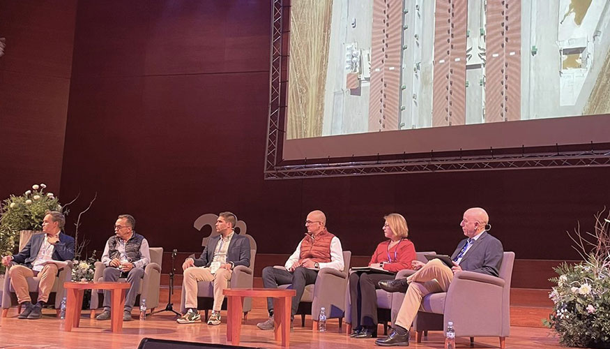 Mesa redonda del congreso IngenioPorc con la participacin de Alberto Herranz, director de la Interprofesional del Porcino de Capa Blanca (Interporc)...