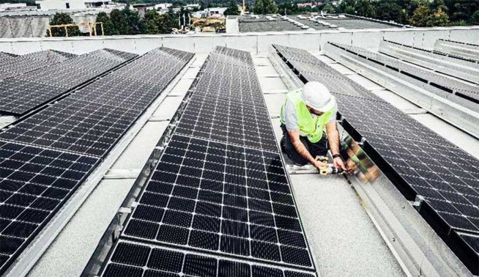Un estudio de SolarPower Europe revela carencia de personal cualificado para instalar la energa solar que demanda...