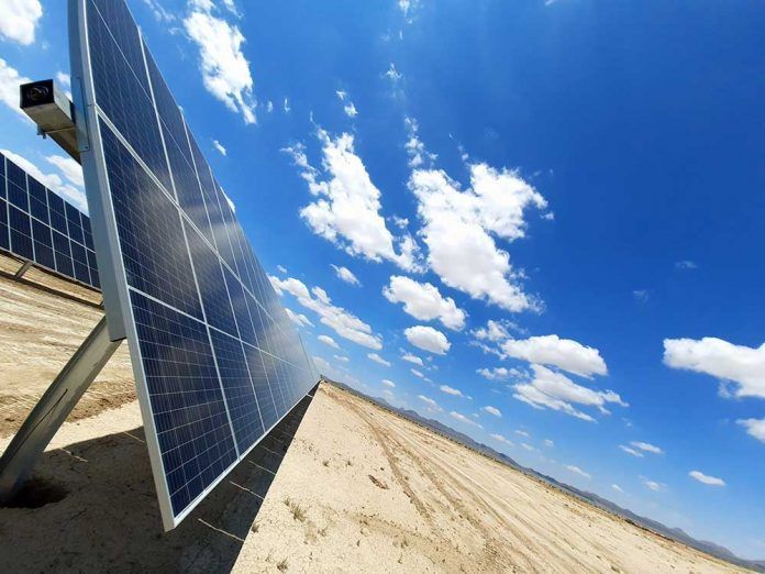 Soltec Industrial firma un contrato de 142 MW con Endesa para tres plantas fotovoltaicas en Extremadura