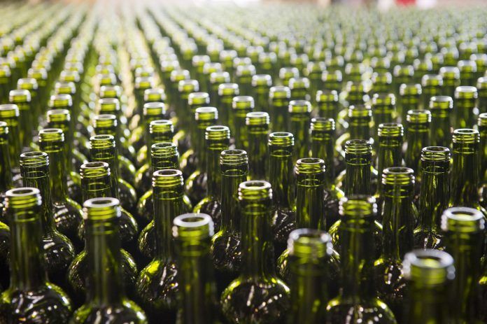 Ecovidrio y la Federacin Espaola del Vino presentan una gua de ecodiseo especfica para el sector vincola