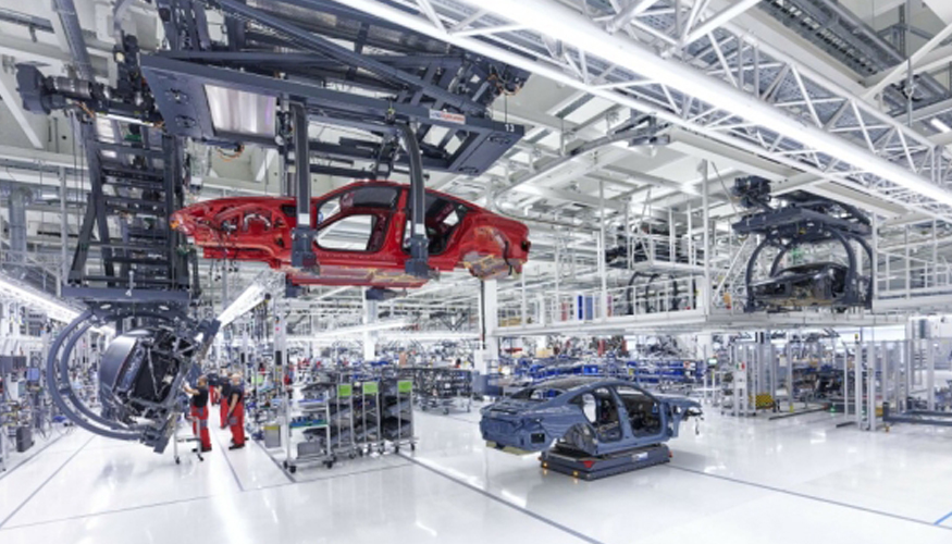 La marca presenta un enfoque integral con la 360factory: todas las plantas fabricar�n veh�culos totalmente el�ctricos para 2029...