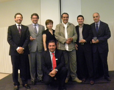 Image of the award-winning todols along with Dr. Hinkel, CEO of Mobotix, and Jess Garzn, director for Spain and Portugal, who presented the awards...