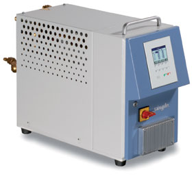 Sistema Single de control de temperatura por agua caliente, para temperaturas medias de hasta 225C (Foto: Single Temperiertechnik GmbH)...