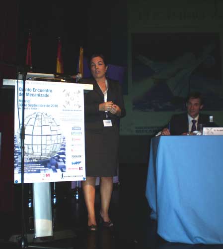 Paola Corbaln made his speech in Torrejn de Ardoz, next to the moderator, Ramiro Bengoechea