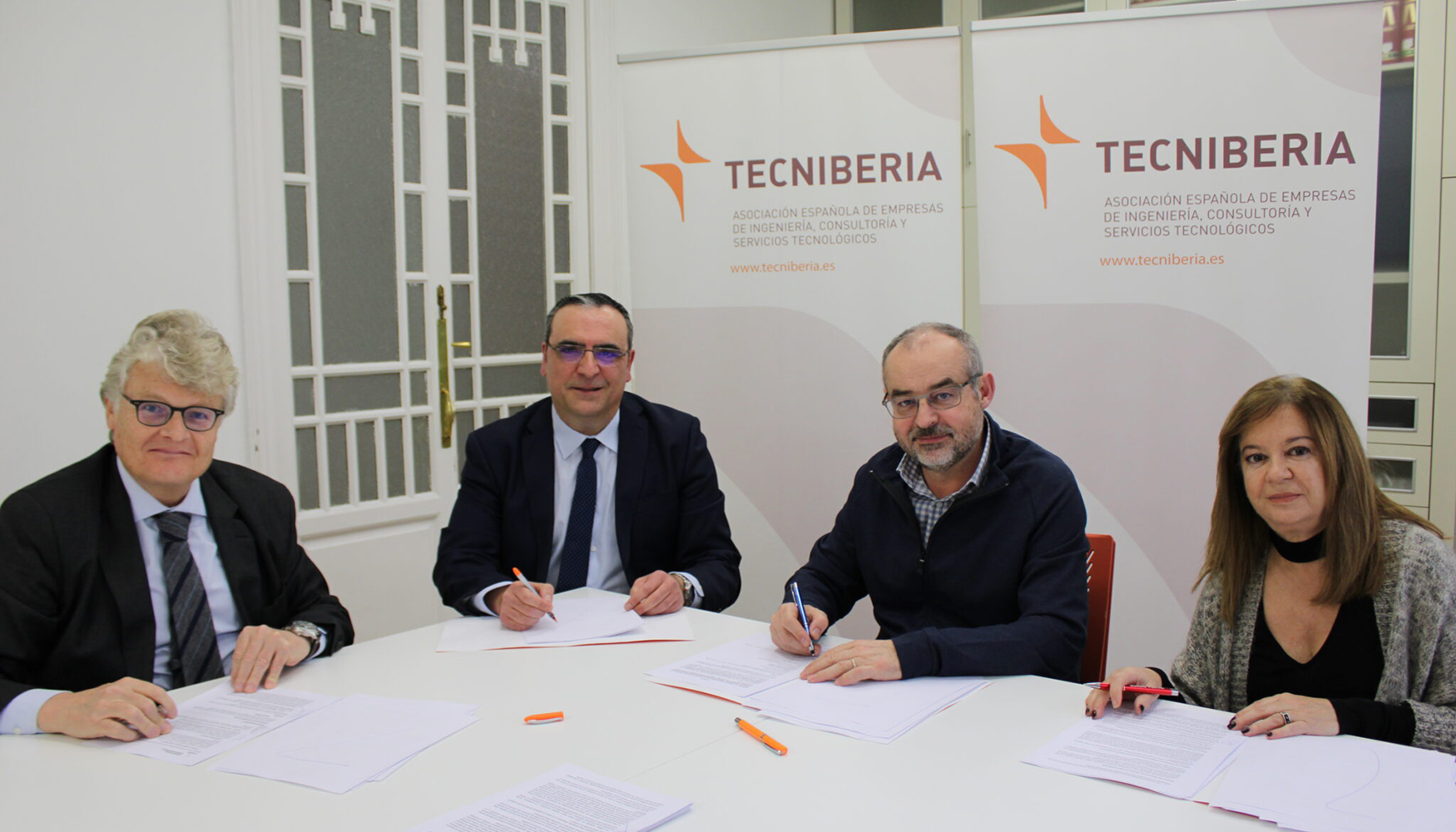 La firma del XX convenio de ingeniera tuvo lugar en la sede de Tecniberia