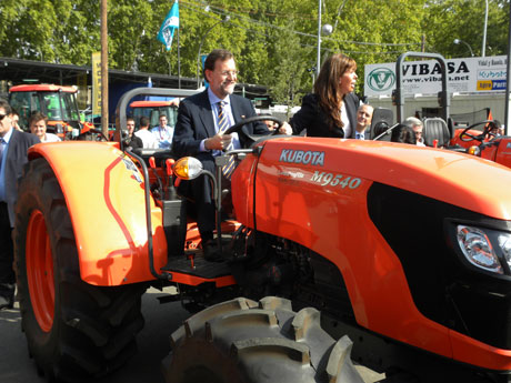 Sant Miquel took advantage of the political class to make a nod to the agricultural sector