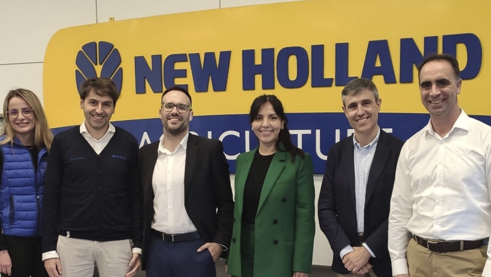 Los representantes de New Holland y Lider IT se mostraron satisfechos con el acuerdo
