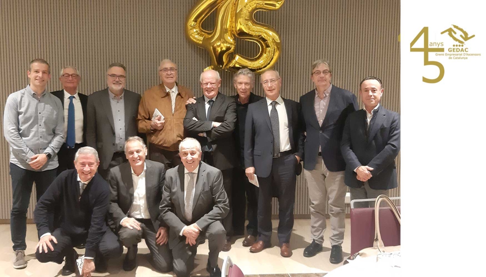 Tras la Asamblea se celebr una cena de celebracin del 45 aniversario del Gremio de Ascensores de Catalua
