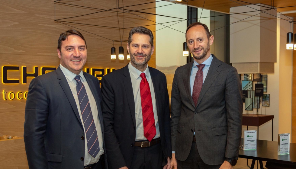 De izquierda a derecha, Massimo Cherubini, Marco Marchetti y Francisco Snchez, administrador delegado de Cherunini S.p.A...