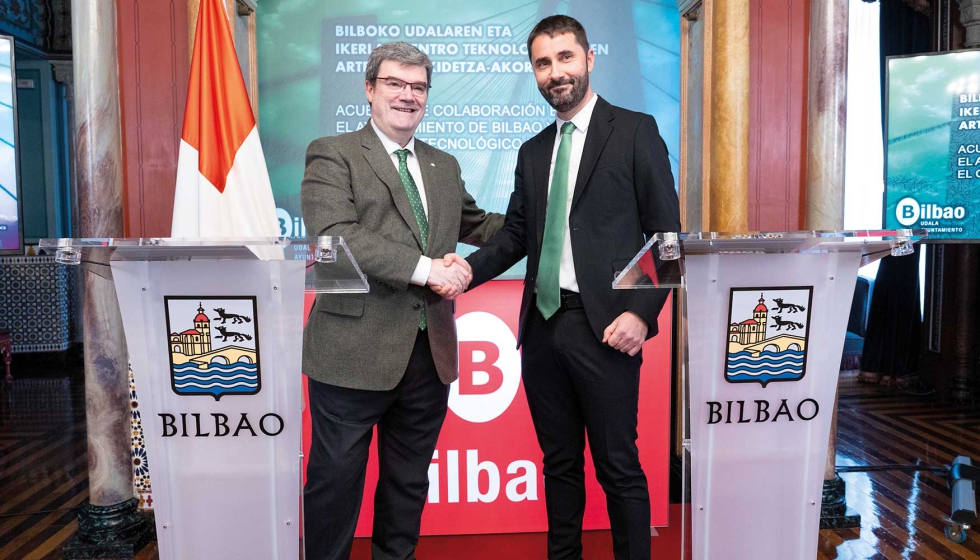 El convenio, firmado por el alcalde Juan Mari Aburto y el director general de Ikerlan, Ion Etxeberria...