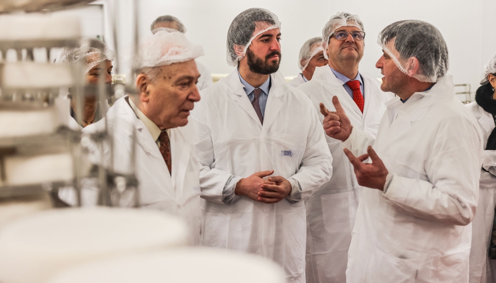 Visita de Juan Garca-Gallardo, vicepresidente de la Junta de Castilla y Len, y de Gerardo dueas, consejero de Agricultura...