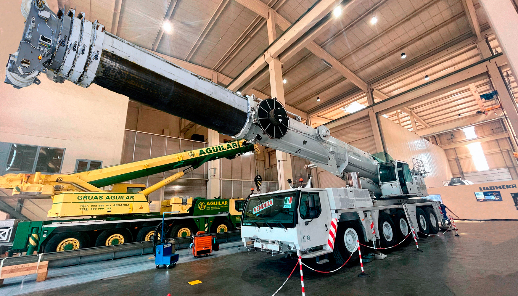 Los especialistas en mecatrnica, motores y soldadura de Liebherr Ibrica realizan los trabajos de reacondicionamiento oportunos...