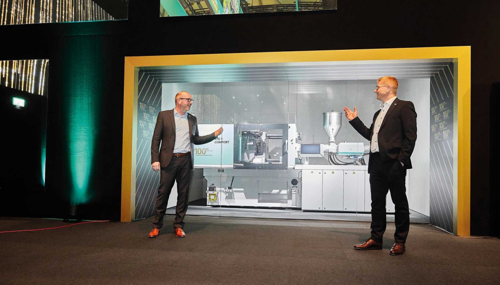 El director general de Tecnologa e Ingeniera, Guido Frohnhaus (izquierda), y el director general de Ventas, Gerhard Bhm...