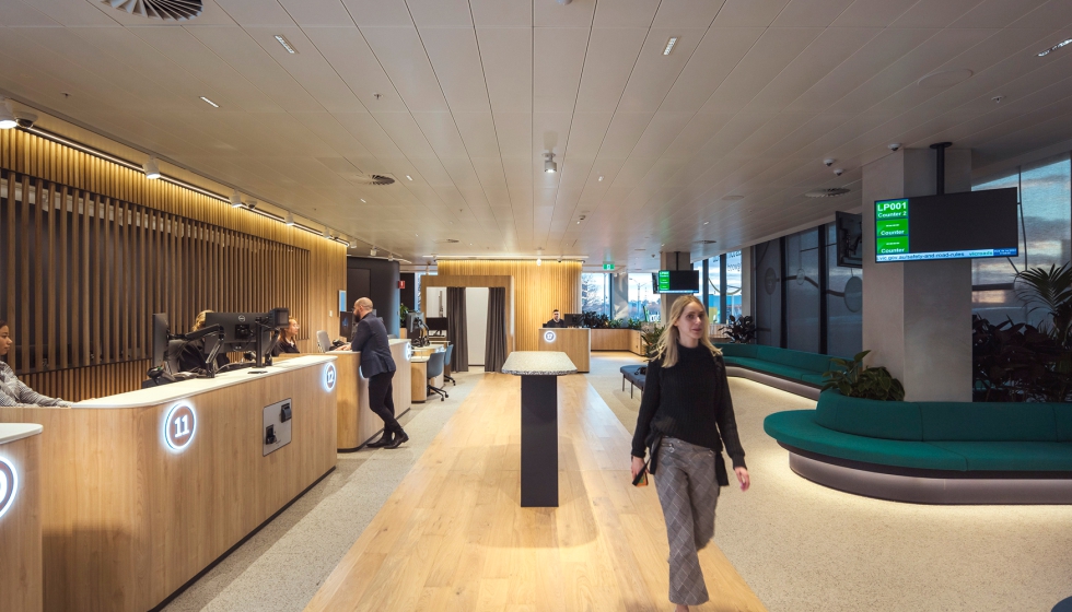 Imagen de las nuevas oficinas de VicRoads con iluminaci�n de Erco centrada en el HCL. Cortes�a: Erco: Foto: Jackie Chan...