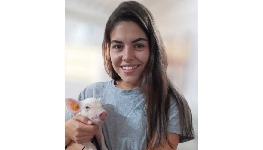 Laura Matas, presidenta del Club de Ganadera Porcina y estudiante de quinto de veterinaria