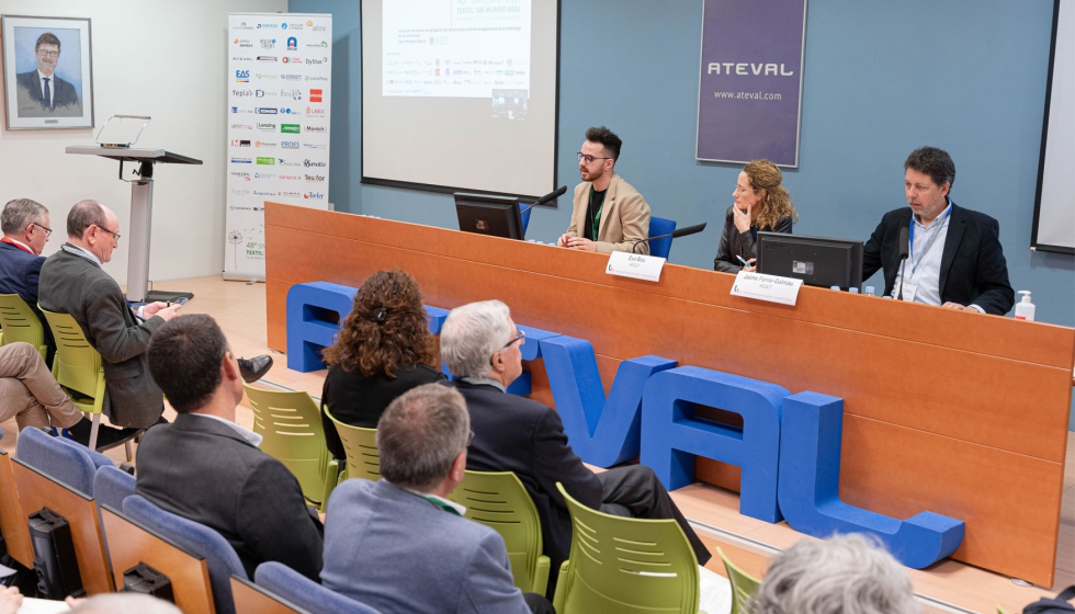 El evento celebrado en Ontinyent ha reunido a un centenar de personas entre representantes empresariales, de centros tecnolgicos y de la universidad...