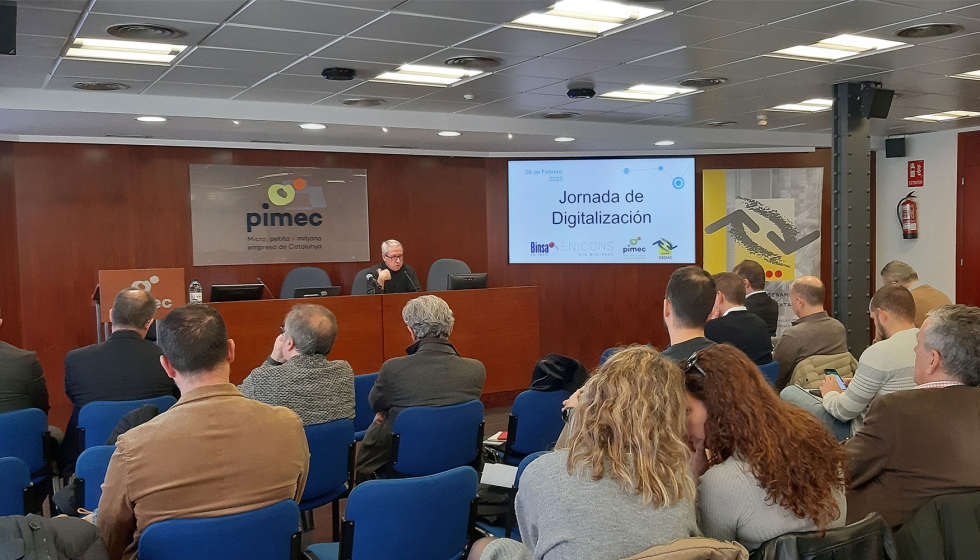 Un momento de la ponencia de Pere Piero, presidente del Gremio de Ascensores de Catalua