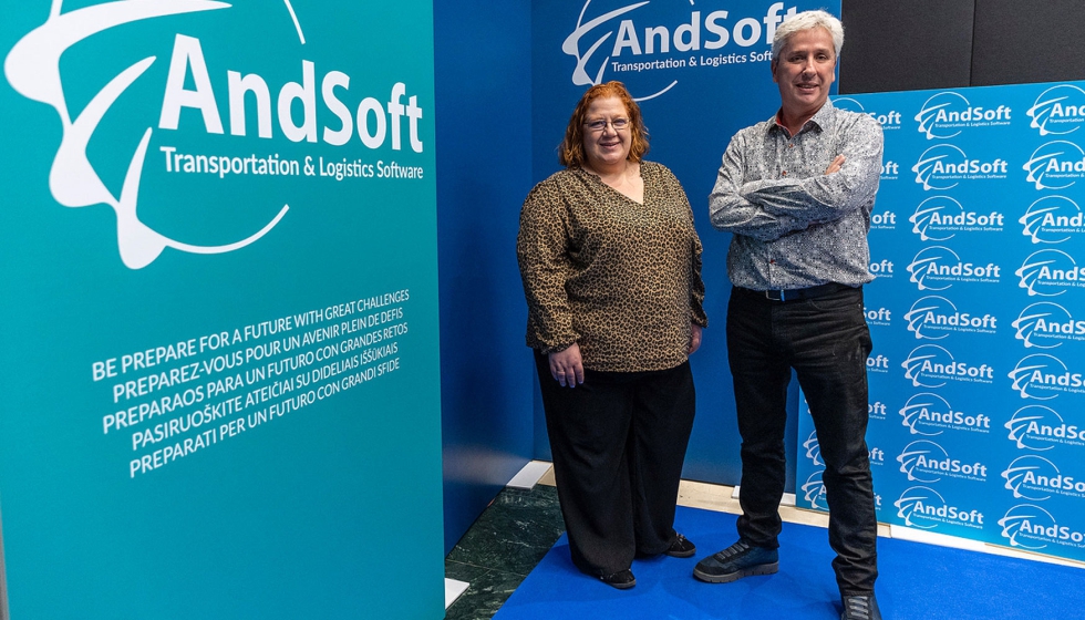 Pilu Morante, Product manager de AndSoft, y Vctor Vilas, BDM de AndSoft