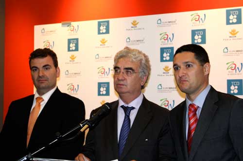 Pictured (from left to right), Miguel Angel Bonilla, Manager of Zow, Luis Franco, President of Eurobrico and Alexander Roda, director of Eurobrico...