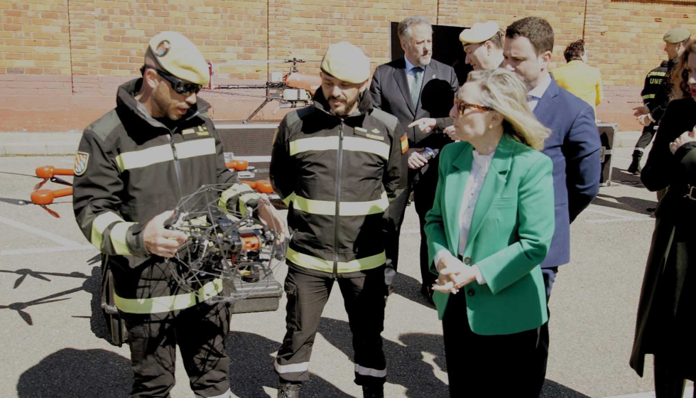 La secretaria de estado de defensa, Mara Amparo Valcarce, en la presentacin de la Unidad de Drones de la UME en Len