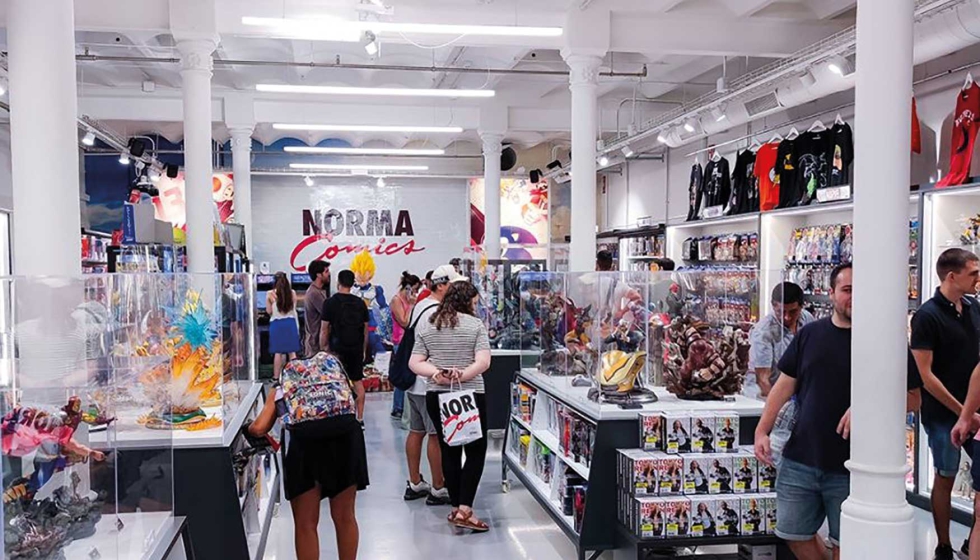 Norma Comics cuenta con dos establecimientos, uno enfocado ms a los comics y otro en las figuras de coleccionismo