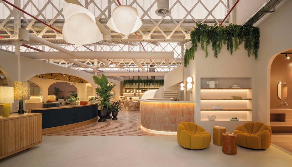 El emblem�tico edificio de La Farinera se recupera para albergar este proyecto de interiorismo de The Room-Studio para Juno House...