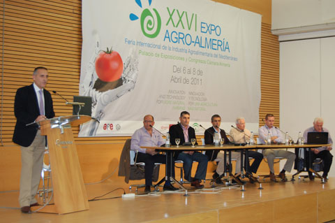 More than 200 professionals in the Almeria fields attended the first of the events in the Palace of congresses of Almeria...