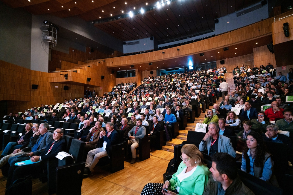 O Centro de Conferncias de Huesca acolheu o IV Frum Internacional das Amendoeiras, que reuniu mais de 600 profissionais do sector...