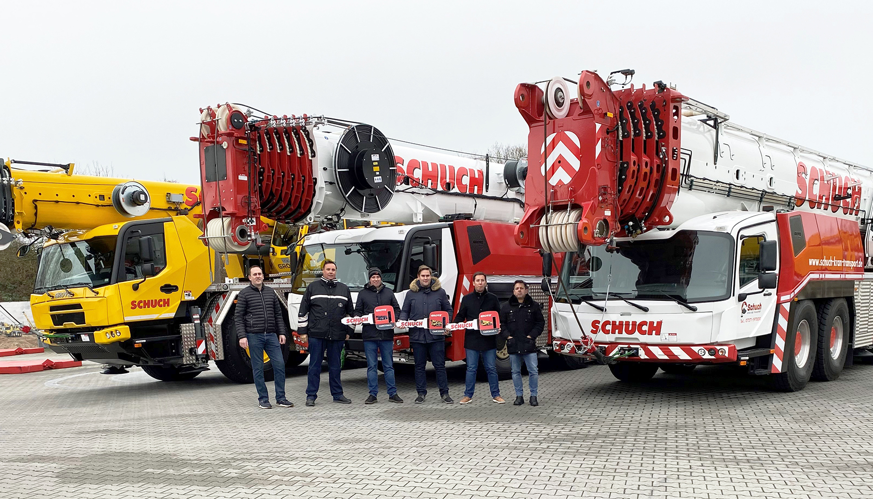 De izquierda a derecha...