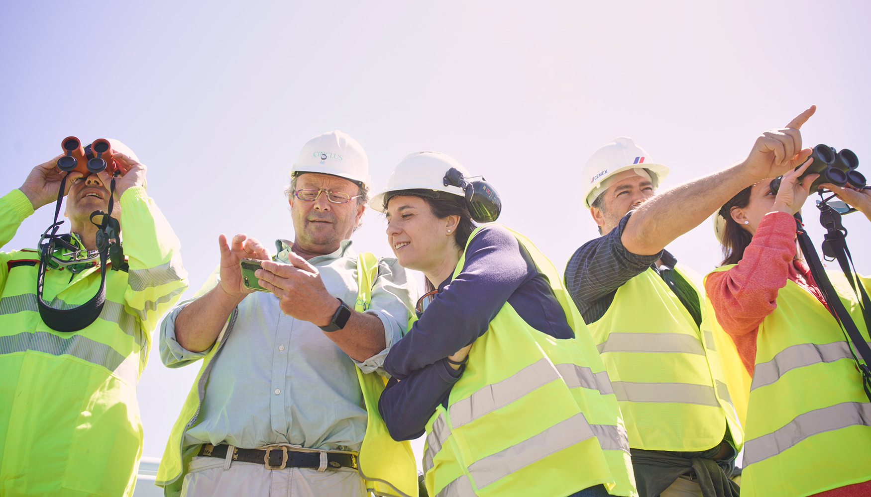 Los asistentes han realizado una visita a la cantera Sotopajares, de Cemex Espaa