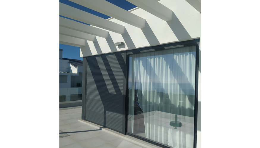 Las persianas de Persax son elementos esenciales para brindar confort en el interior de los hogares y para contribuir al ahorro energtico...
